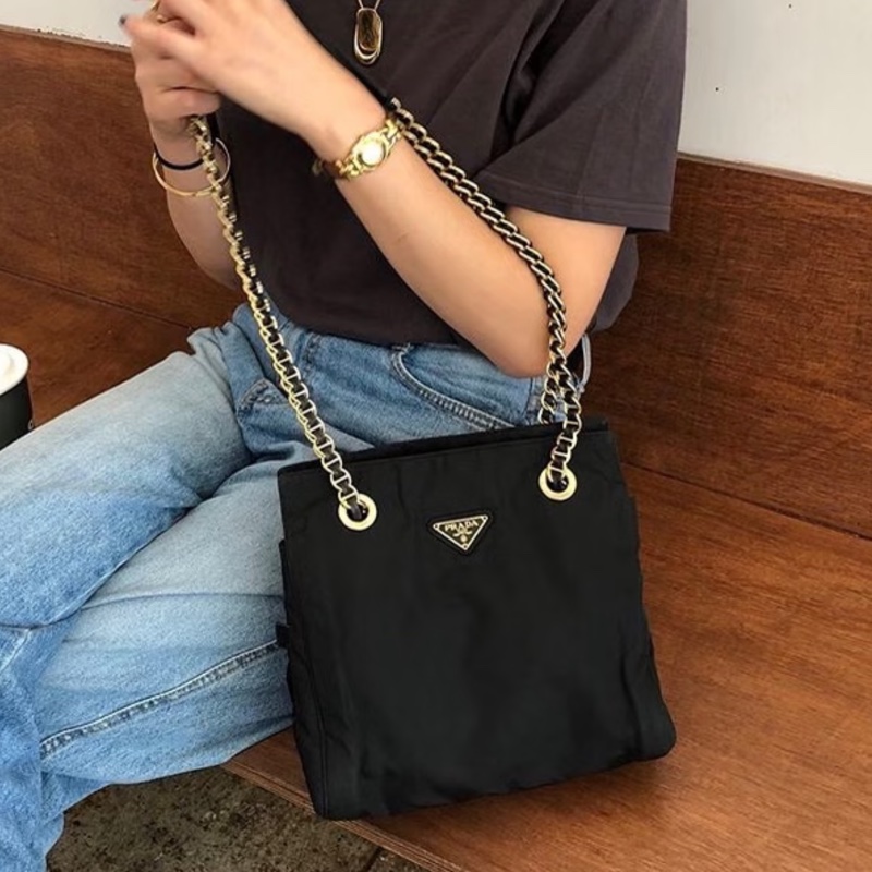 🌷Prada 黑銀鏈條降落傘經典單肩包 ｜經典花紋✦fufu style 精品✦ 氣質款｜-5