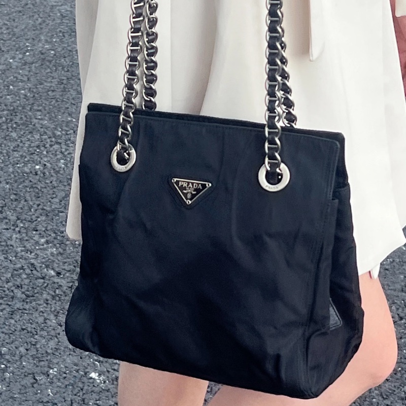 🌷Prada 黑銀鏈條降落傘經典單肩包 ｜經典花紋✦fufu style 精品✦ 氣質款｜-8