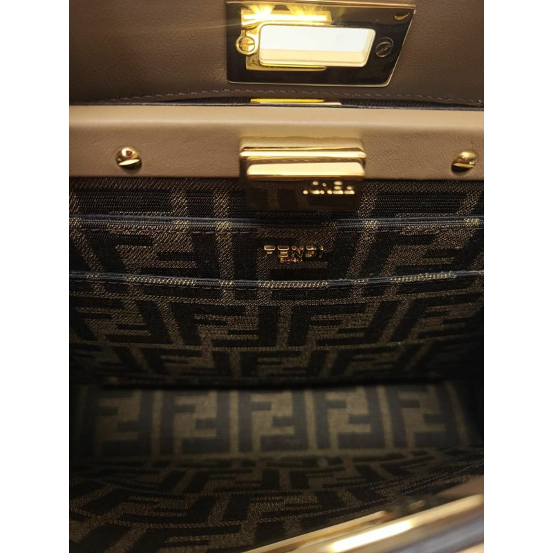 【包稅】FENDI Peekaboo 2023款小號菸草色單肩包-4