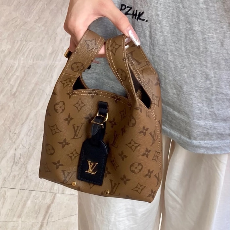 率性日常款🤩99新🈶購證💫Lv路易威登老花AtlantisBB菜籃子手提包-2