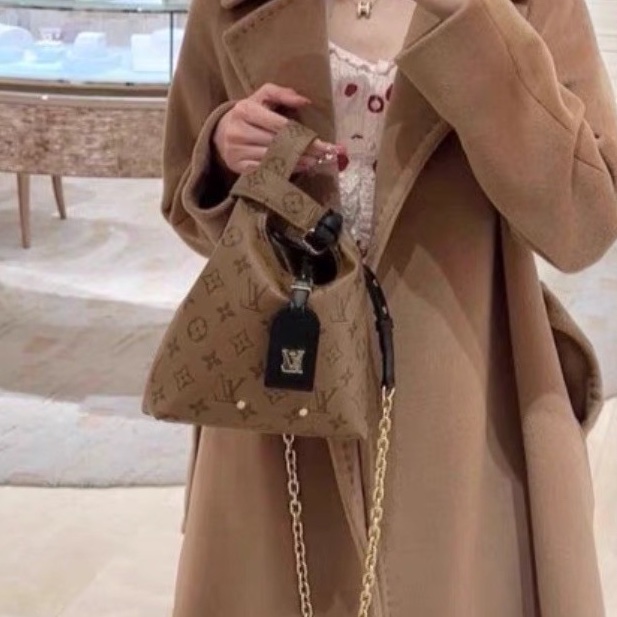 率性日常款🤩99新🈶購證💫Lv路易威登老花AtlantisBB菜籃子手提包-11