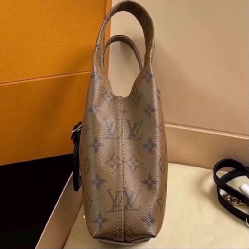 率性日常款🤩99新🈶購證💫Lv路易威登老花AtlantisBB菜籃子手提包-16