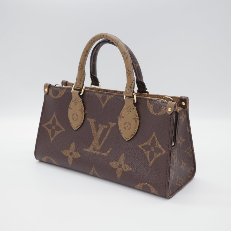 【CP 精選🌟小編推薦】Louis Vuitton 路易威登 On The Go East West Reverse 塗層帆布 雙色手提包 附零錢包 背帶 肩背包｜專櫃 11 萬-2