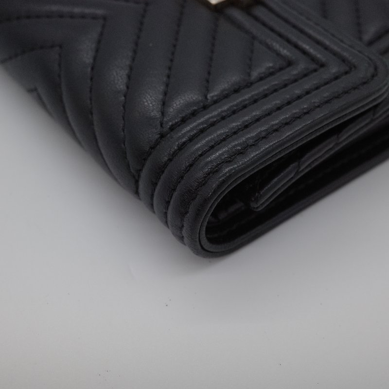 Chanel 香奈兒 Boy 黑色 V字山形紋羊皮 短夾-6