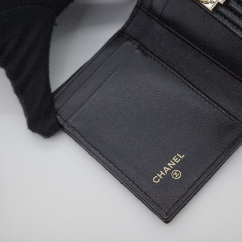 Chanel 香奈兒 Boy 黑色 V字山形紋羊皮 短夾-9