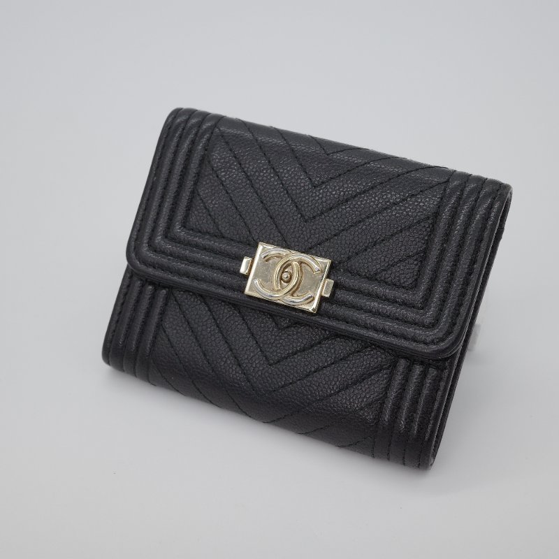 Chanel 香奈兒 Boy 黑色 荔枝紋小牛皮 三折短夾 卡包-1