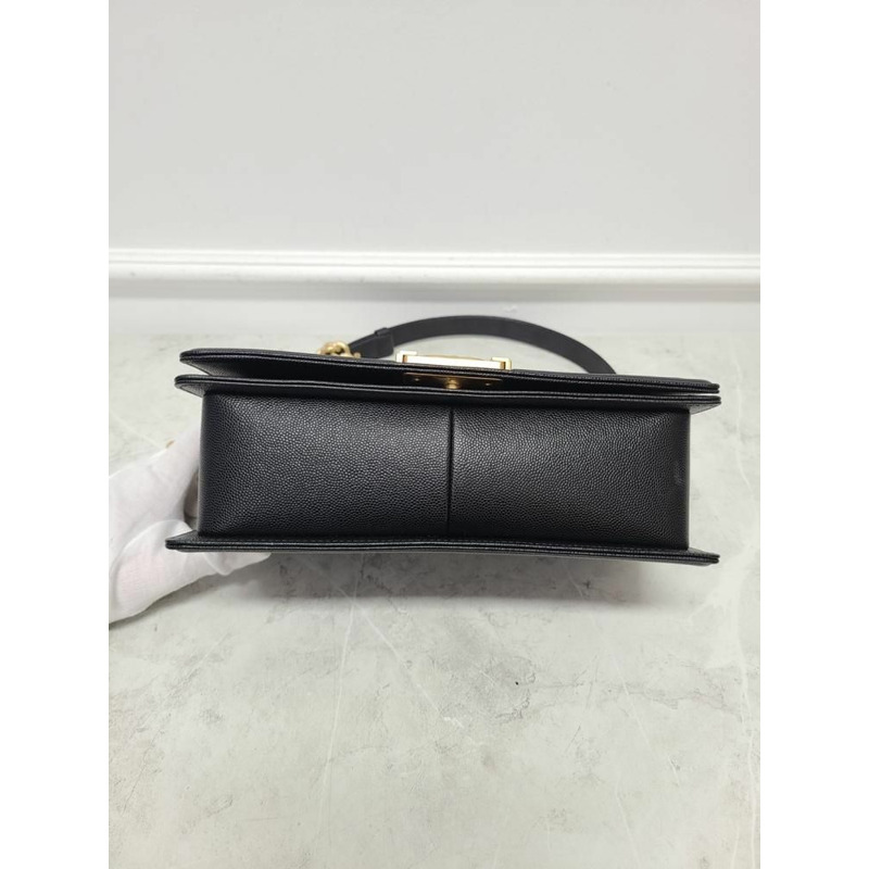 【包稅】CHANEL 黑色魚子醬金色 Boy Bag 中號-6