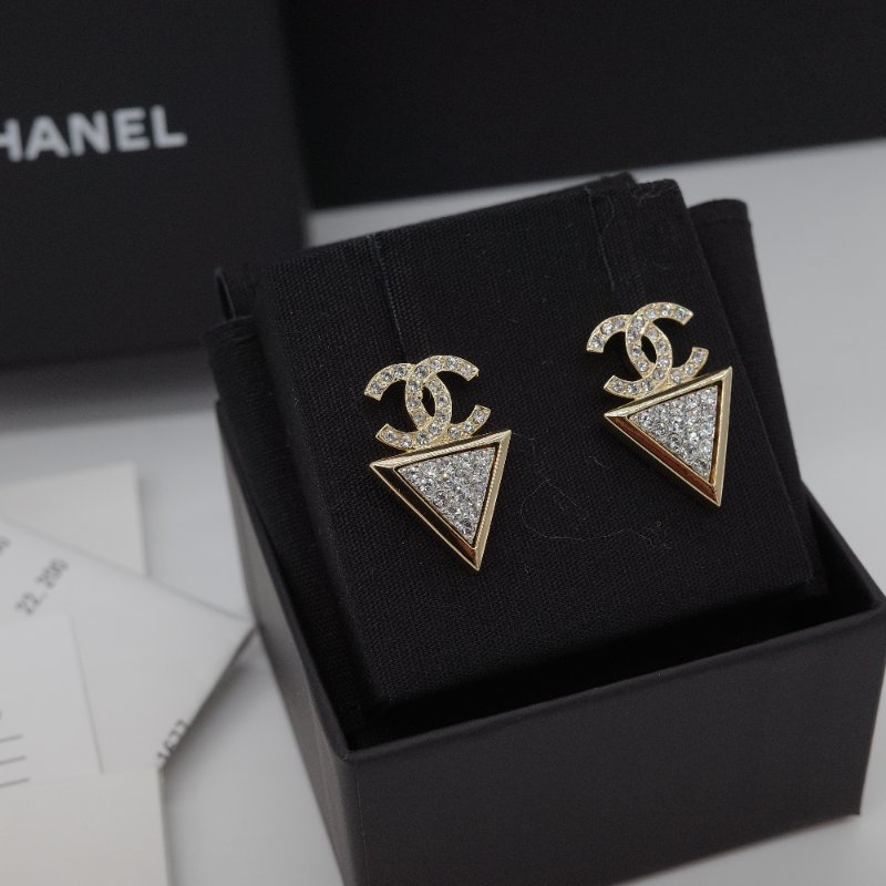 Chanel 香奈兒 金色鍍金 雙 C 水鑽 三角形 針式耳環-0