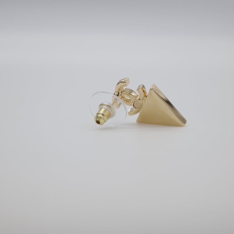 Chanel 香奈兒 金色鍍金 雙 C 水鑽 三角形 針式耳環-3