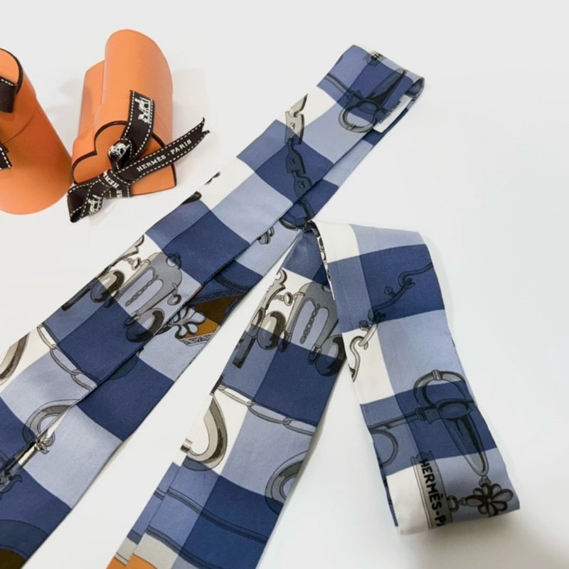 Hermes藍白橙方格馬弦釦圖案單條Twilly-1