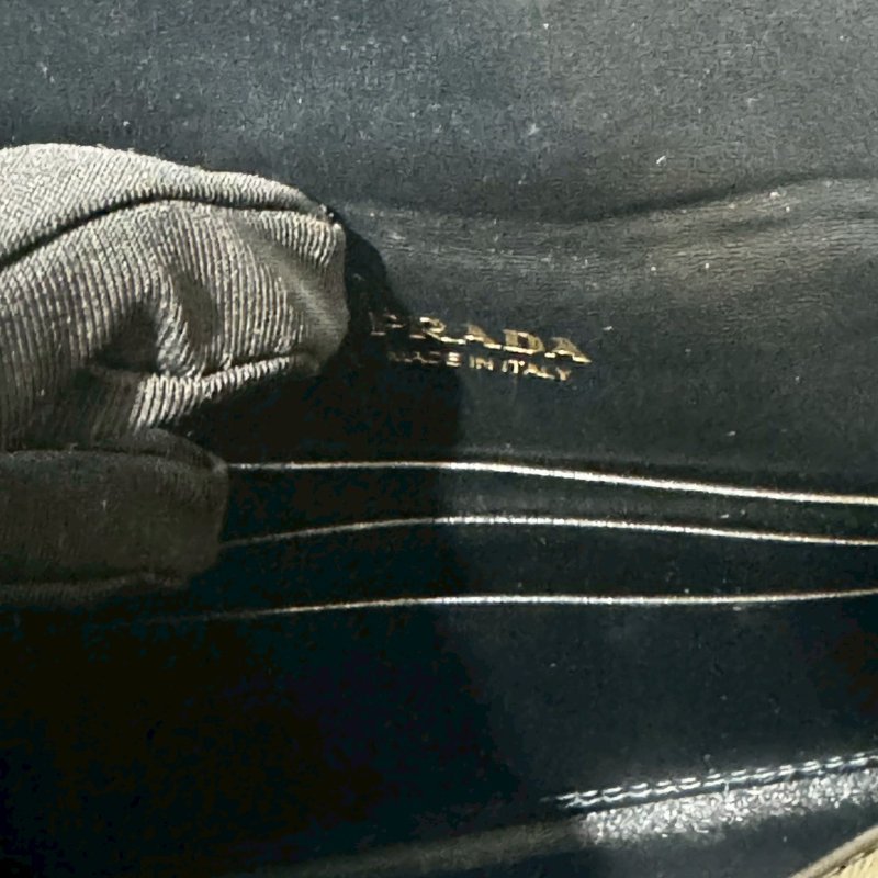 PRADA信封長夾 晶片款-5