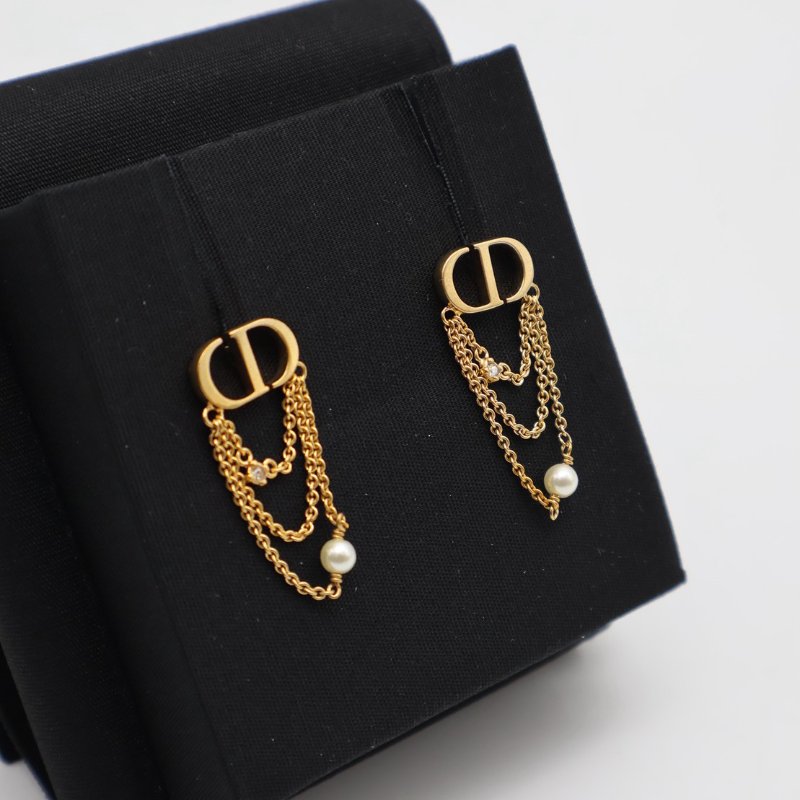 DIOR CD垂墜鍊耳環-3