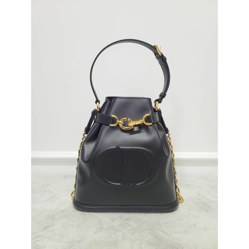 【包稅】DIOR 黑色CD壓花皮革中型水桶包-1