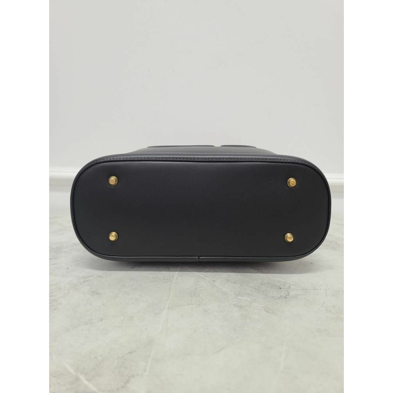 【包稅】DIOR 黑色CD壓花皮革中型水桶包-6