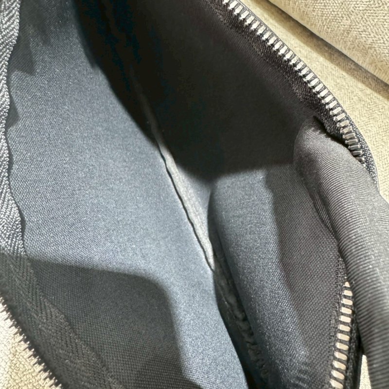 LV Trio 郵差包-10