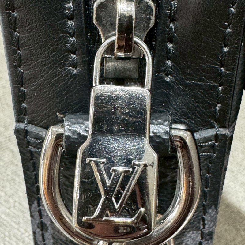 LV Trio 郵差包-11