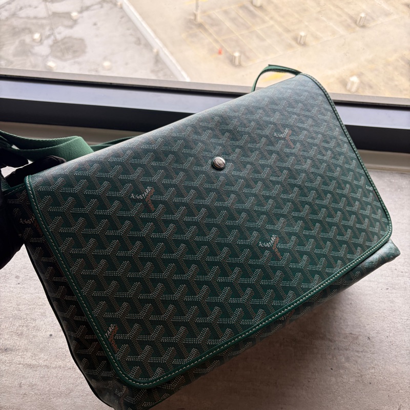 Goyard綠色郵差包-1