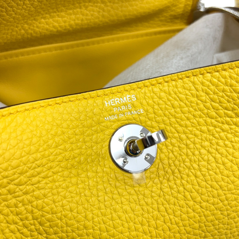 陽光金 Taurillon 牛皮 Mini Lindy 20 肩背包 B刻 銀扣【HERMES 愛馬仕】-6