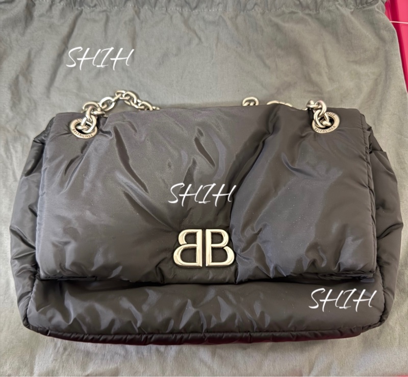 BALENCIAGA BB金屬尼龍翻蓋包-1