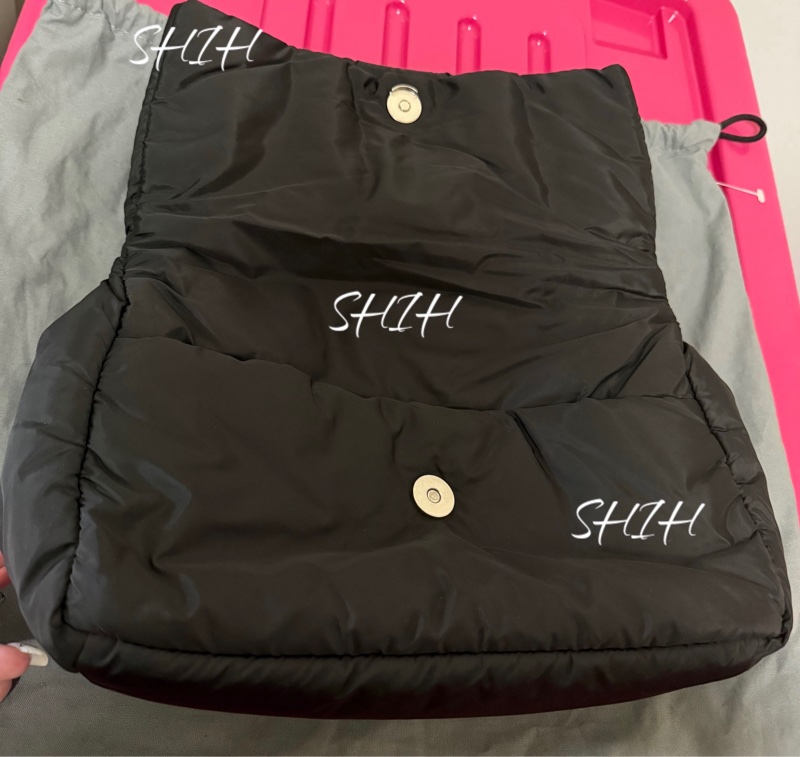 BALENCIAGA BB金屬尼龍翻蓋包-2