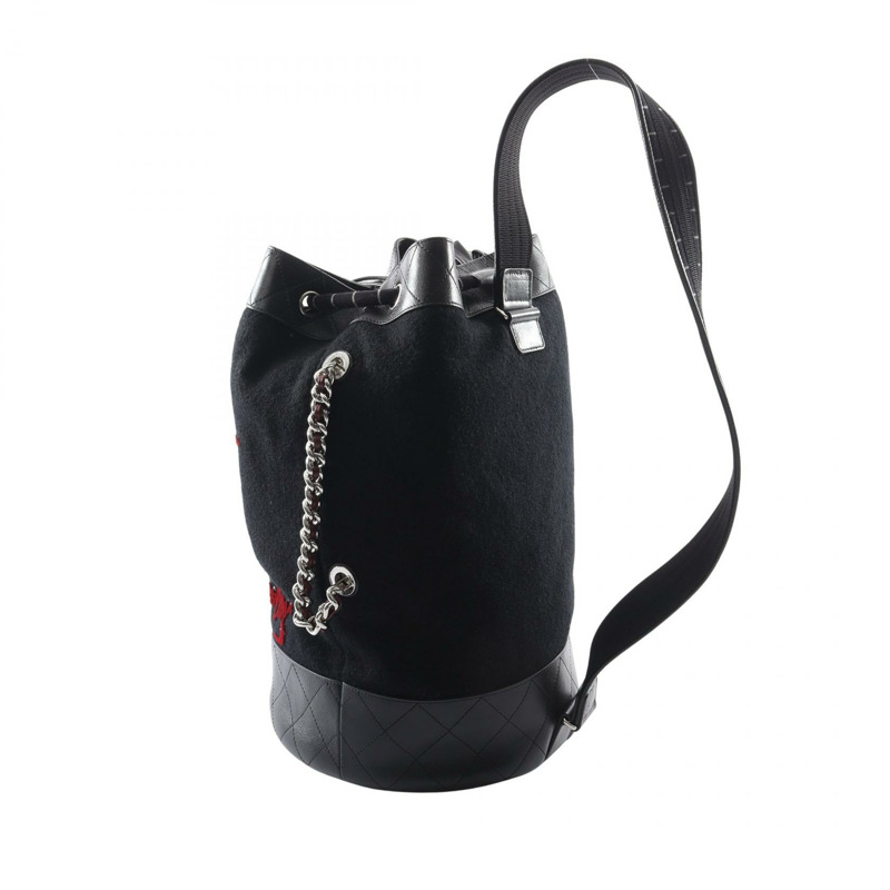 香奈兒刺繡抽繩肩背包 A57540 羊毛皮 黑色 SHW 二手 CC-1