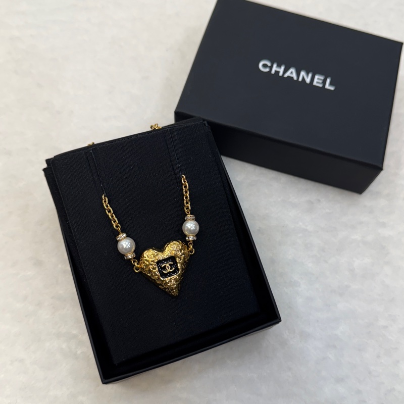 香奈兒黑金熔岩choker Chanel 23K金色復古愛心琺瑯熔岩珍珠項鍊-0