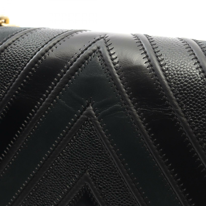 香奈兒 Boy Chanel 人字紋 V 字縫線鏈肩背包，黑色皮革，金色五金，二手-8