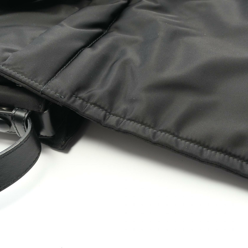 PRADA 中型加墊尼龍斜背單肩包 1BD255 黑色尼龍皮革-7