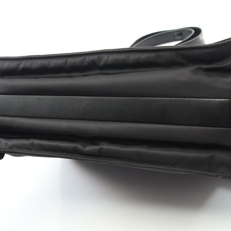 PRADA 中型加墊尼龍斜背單肩包 1BD255 黑色尼龍皮革-8