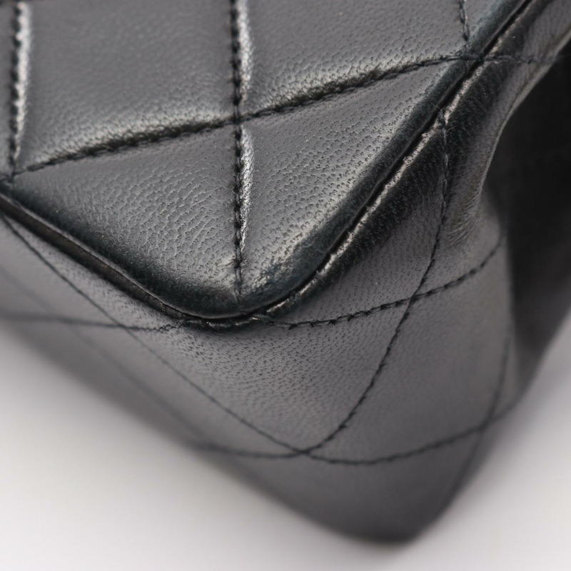 香奈兒 (CHANEL) Matelasse W 翻蓋鏈條單肩包，羊皮材質，黑色，二手，金色五金-9