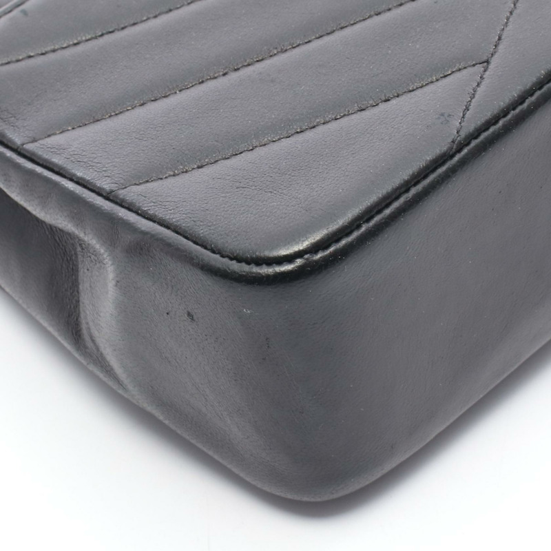 香奈兒斜紋縫線鏈條單肩背包，羊皮材質，黑色，二手，女士款，金色五金配件-9