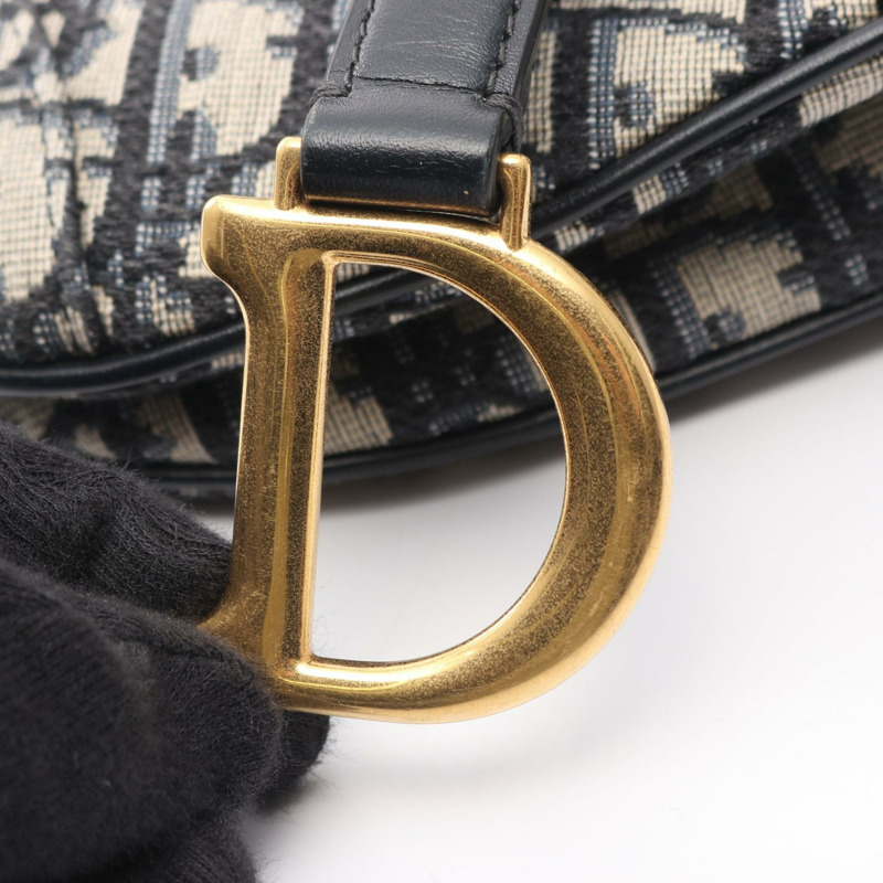 Christian Dior 迷你馬鞍斜背包，提花皮革，米色、海軍藍、黑色-5