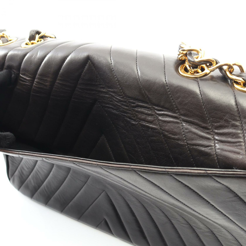 香奈兒 (CHANEL) 人字紋 V 字縫線鏈條單肩手提包，羊皮材質，黑色，金色五金，二手女款-10