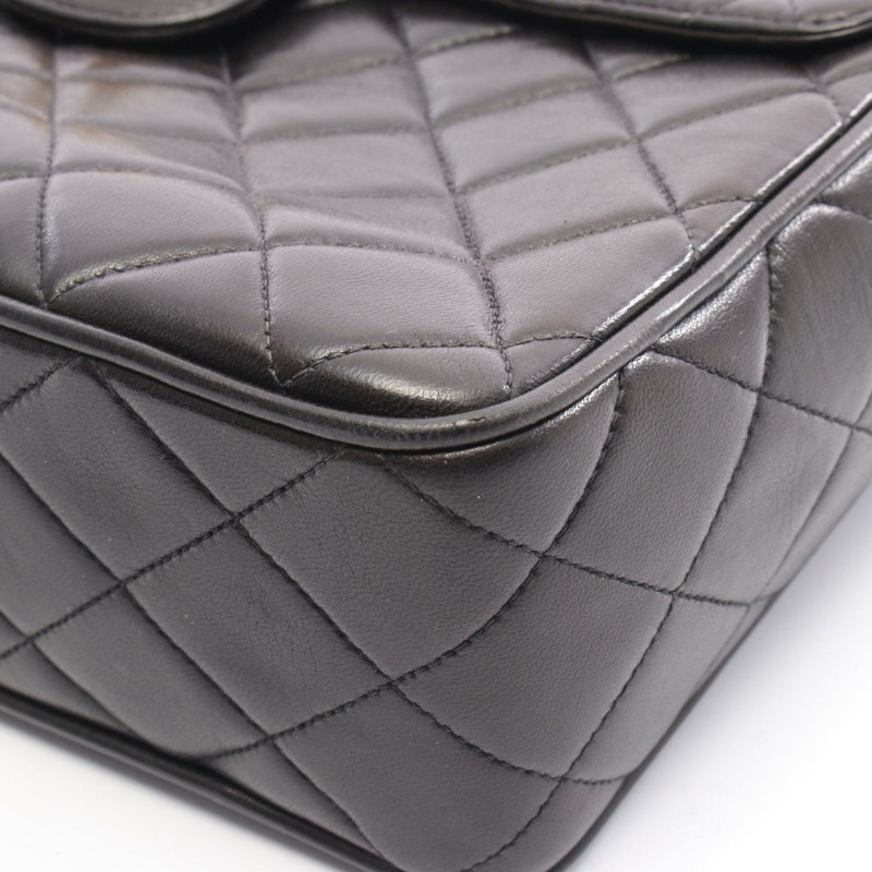 香奈兒 (CHANEL) 鏈條肩挎包，羊皮材質，黑色，金色五金，二手，女士 CC-8