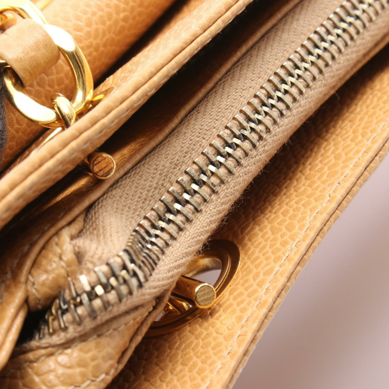 香奈兒 COCO 標誌手提單肩包，棕色粒面小牛皮，金色五金，二手 CC-5