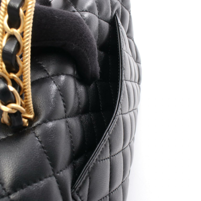 香奈兒 (CHANEL) 絎縫鏈條肩背斜背包，羊皮材質，黑色，金色五金，二手 CC-5