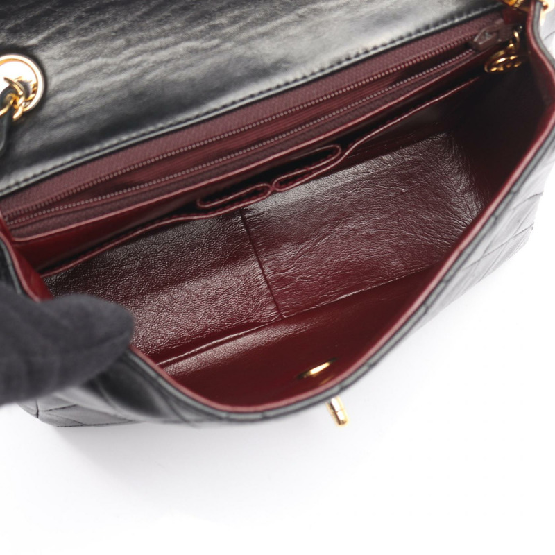 香奈兒 (CHANEL) 迷你絎縫 20 鏈條肩背斜背包，黑色皮革，金色五金，二手 CC-2