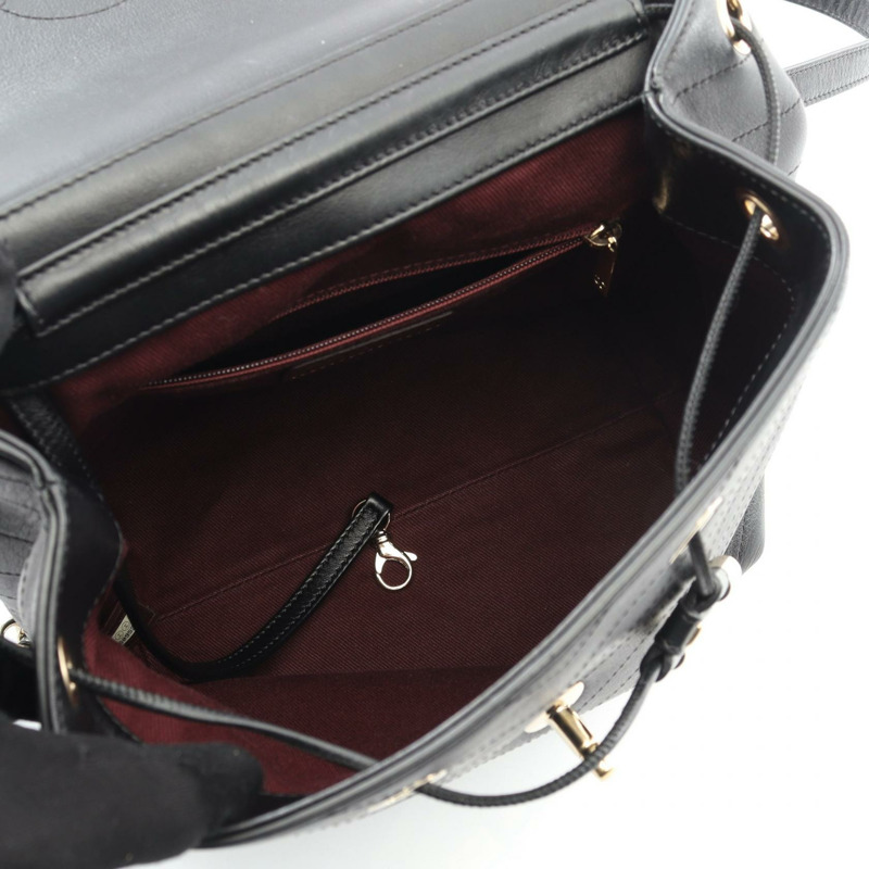 香奈兒 V 字縫鏈條雙肩包，羊皮材質，黑色，金色五金，二手，女士，CC 標誌，Coco Mark-2