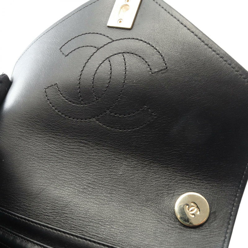 香奈兒 V 字縫鏈條雙肩包，羊皮材質，黑色，金色五金，二手，女士，CC 標誌，Coco Mark-5