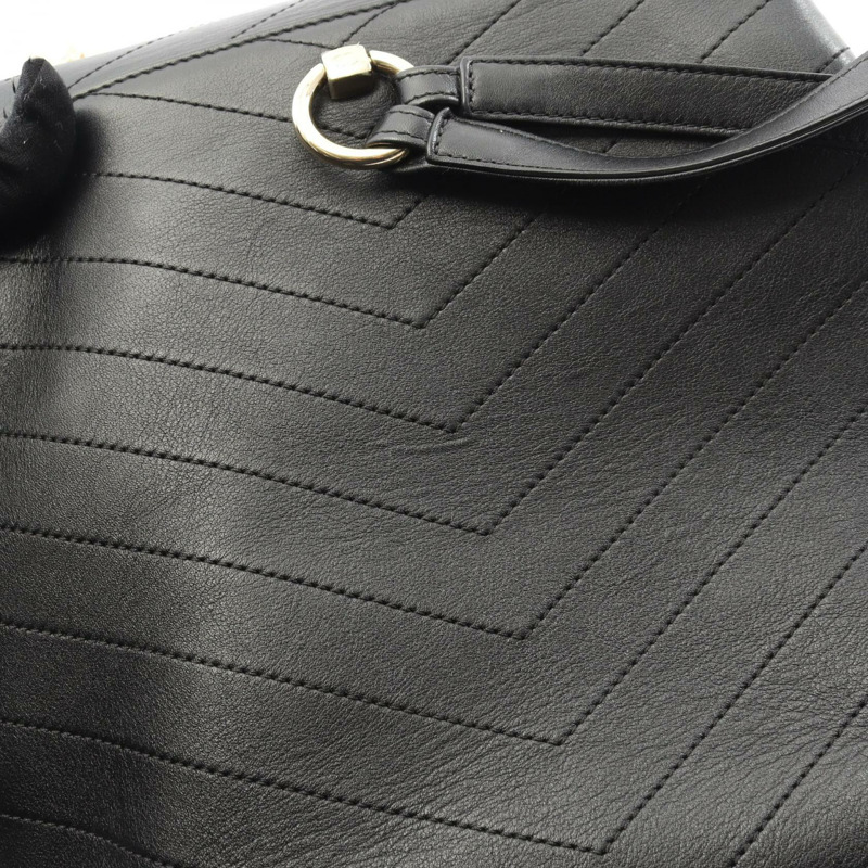 香奈兒 V 字縫鏈條雙肩包，羊皮材質，黑色，金色五金，二手，女士，CC 標誌，Coco Mark-9