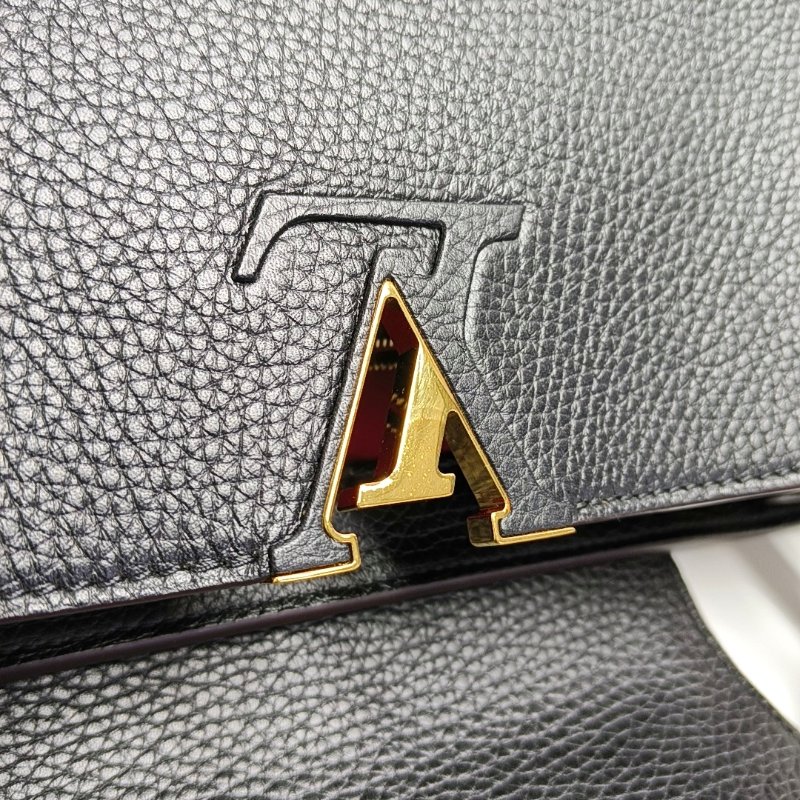 LOUIS VUITTON CAPUCINES大號黑色牛皮手提包金色五金-7