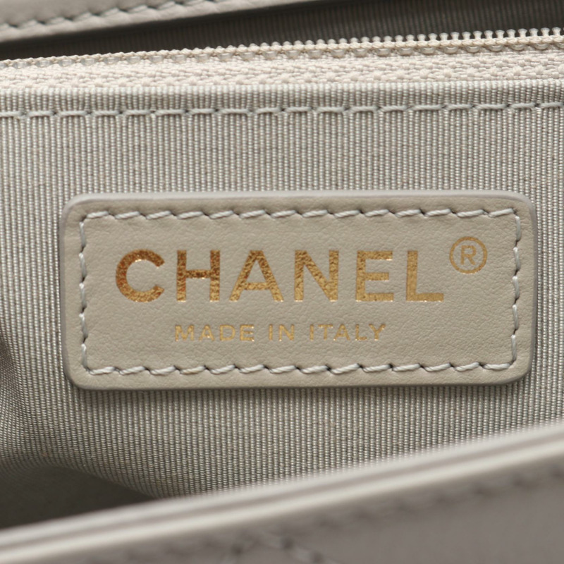 香奈兒 (CHANEL) 絎縫鏈條肩背手提包，灰色皮革，金色五金，二手，女士 CC-3