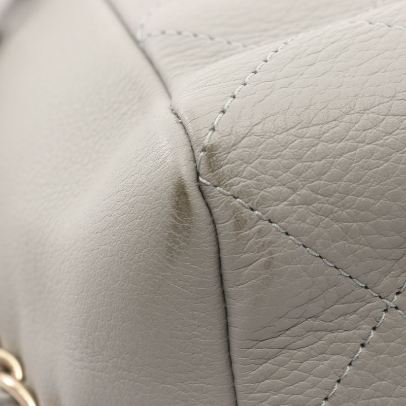 香奈兒 (CHANEL) 絎縫鏈條肩背手提包，灰色皮革，金色五金，二手，女士 CC-6