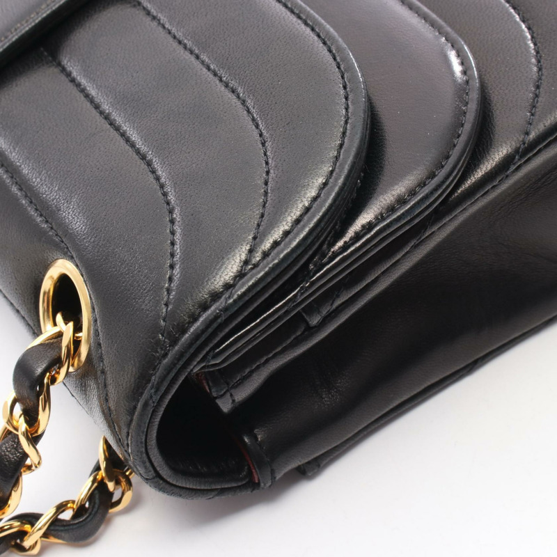 香奈兒 Mademoiselle 鏈條肩背包，羊皮材質，黑色，金色五金，二手，女士 CC-6