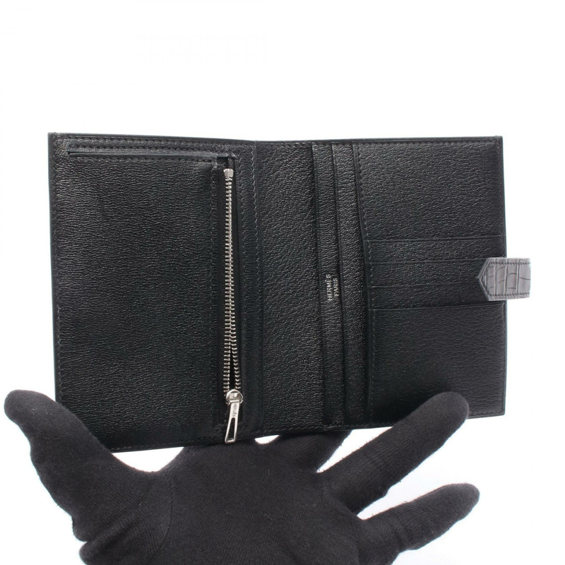 愛馬仕 Bean 迷你雙折皮夾，霧面鱷魚皮，黑色，二手，女款-2