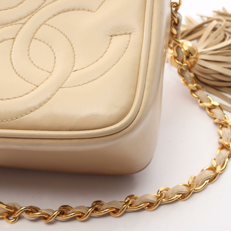 香奈兒三重 COCO 標誌鏈條肩背斜背包，羊皮，米色，金色五金，二手-12