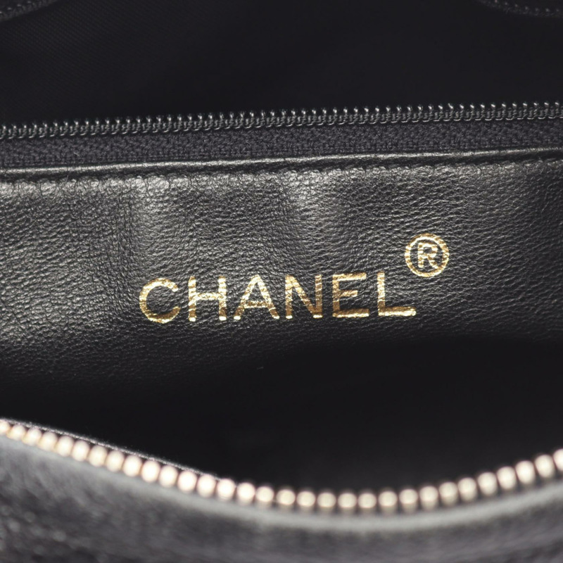 香奈兒 (CHANEL) Matelasse 鏈條肩背斜背包，黑色小牛皮，金色五金，二手 CC-3