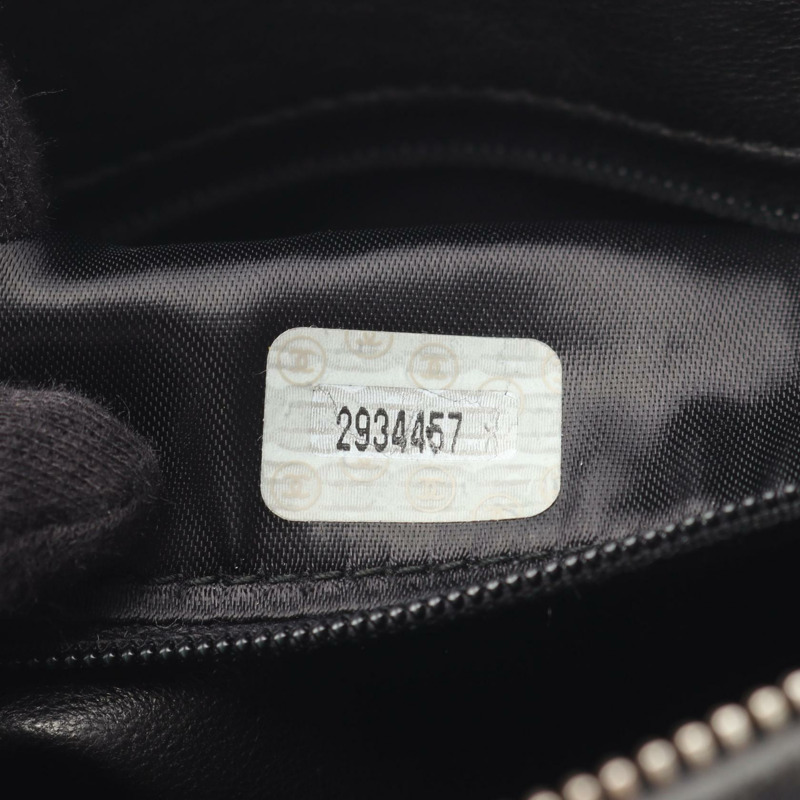 香奈兒 (CHANEL) Matelasse 鏈條肩背斜背包，黑色小牛皮，金色五金，二手 CC-4