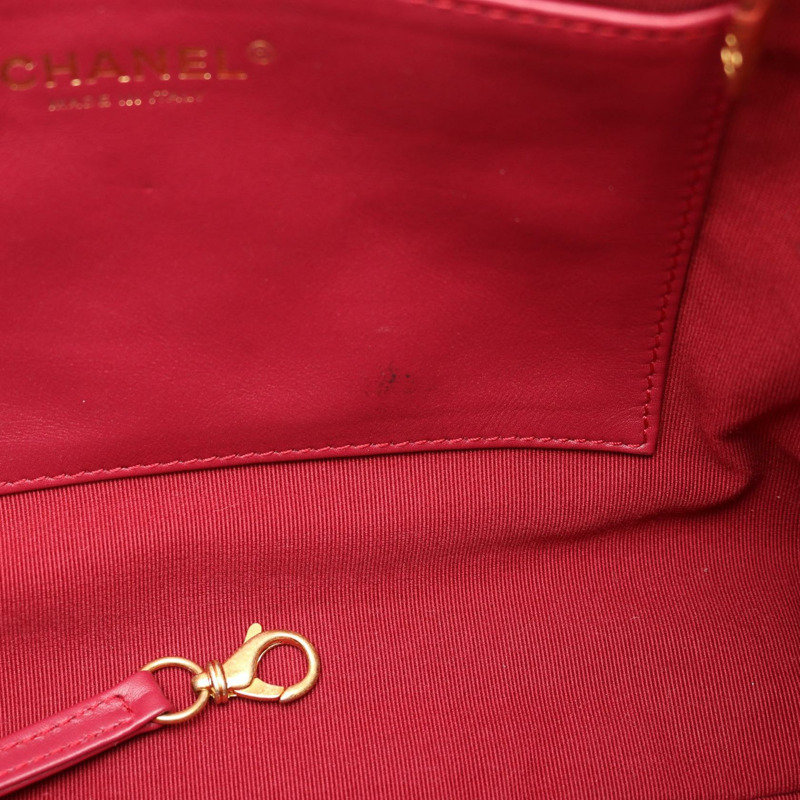 香奈兒 (CHANEL) 絎縫鏈條肩背包，羊皮材質，黑色，金色五金，二手，女士款 CC-5