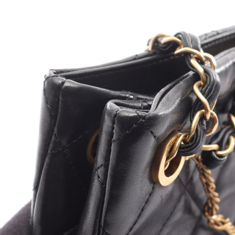 香奈兒 (CHANEL) 絎縫鏈條肩背包，羊皮材質，黑色，金色五金，二手，女士款 CC-12